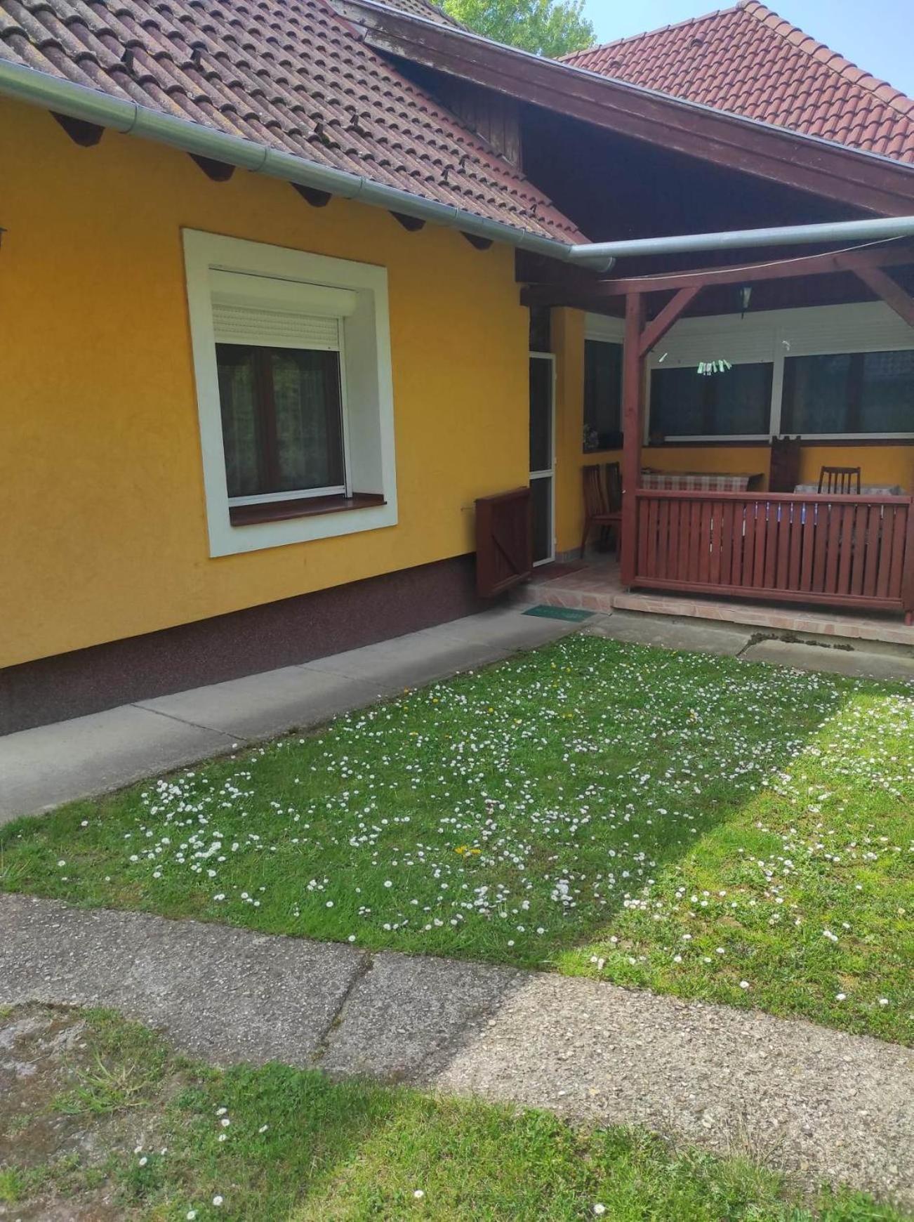 Csukavoelgyi Apartman 维谢格拉德 外观 照片