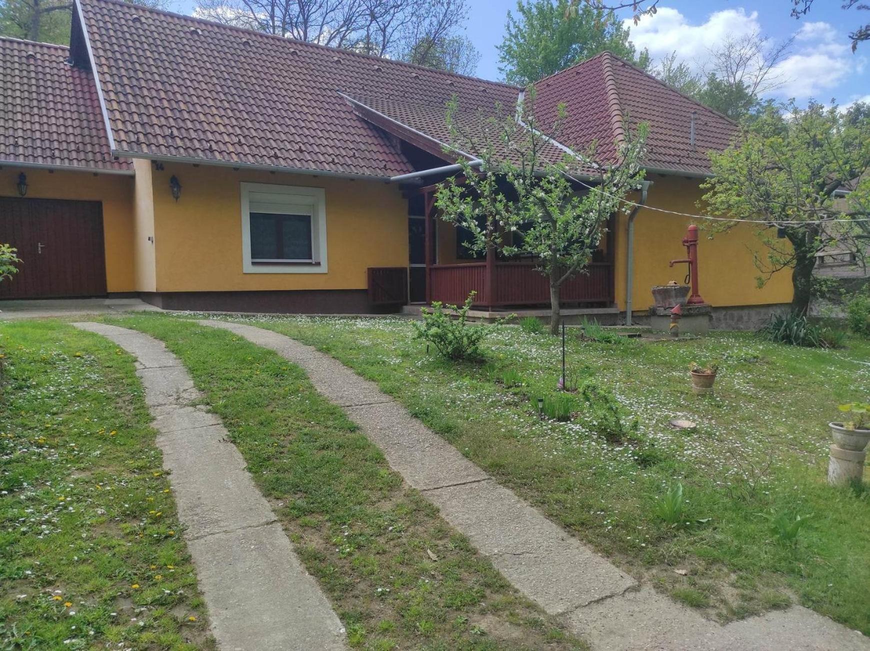 Csukavoelgyi Apartman 维谢格拉德 外观 照片