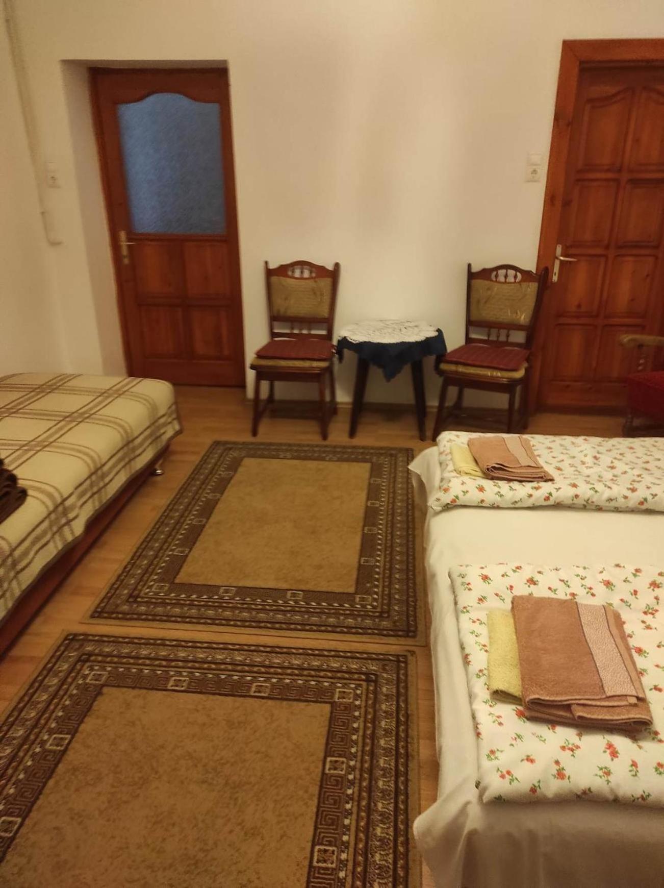 Csukavoelgyi Apartman 维谢格拉德 外观 照片