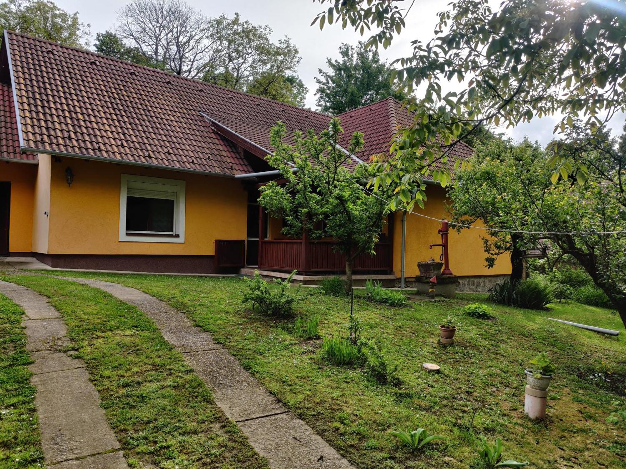 Csukavoelgyi Apartman 维谢格拉德 外观 照片